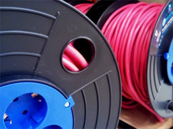 Alargo rojo para electricidad